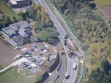 益城町上空から（九州地方整備局の協力による）