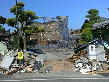 益城町建物損壊
