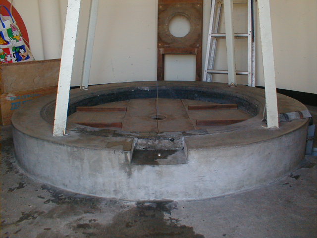 検潮井戸と球分体