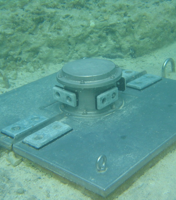 遠地津波観測計