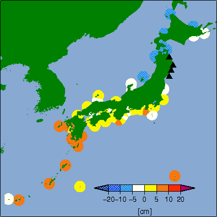 月平均潮位偏差分布