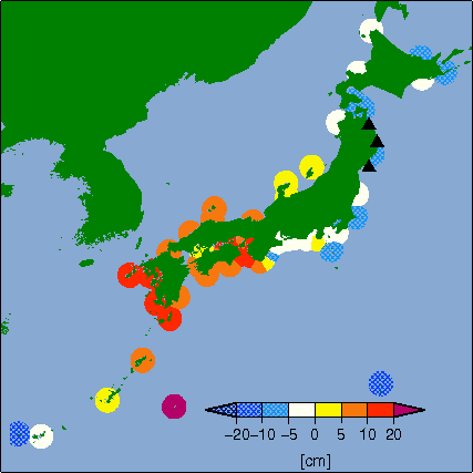 月平均潮位偏差分布