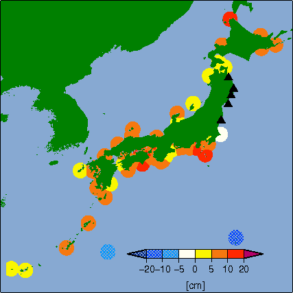月平均潮位偏差分布