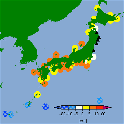 月平均潮位偏差分布