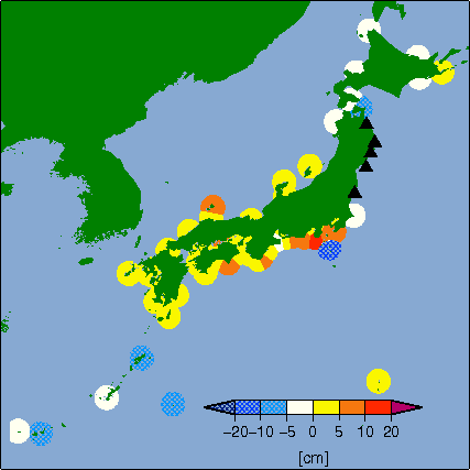 月平均潮位偏差分布