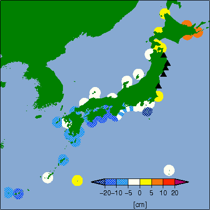 月平均潮位偏差分布
