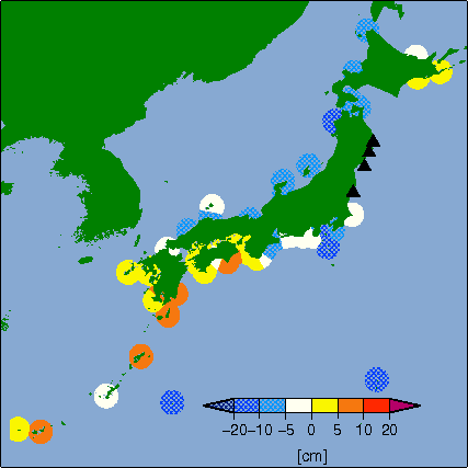 月平均潮位偏差分布