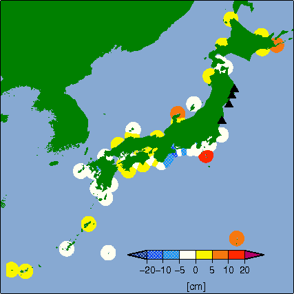 月平均潮位偏差分布
