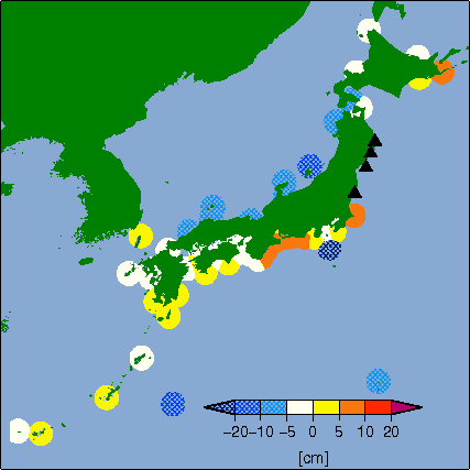 月平均潮位偏差分布