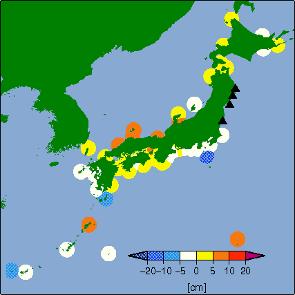 月平均潮位偏差分布