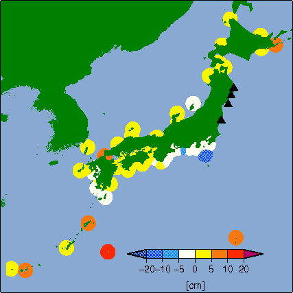 月平均潮位偏差分布