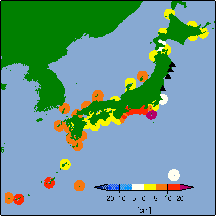 月平均潮位偏差分布