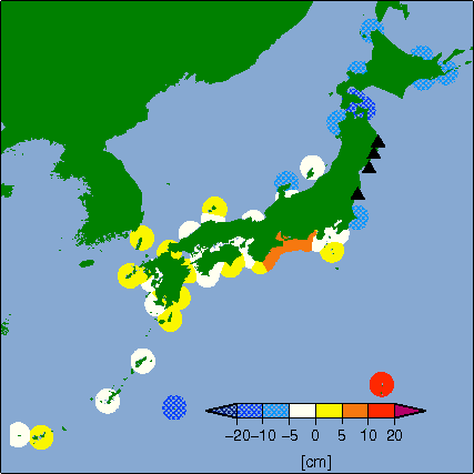 月平均潮位偏差分布