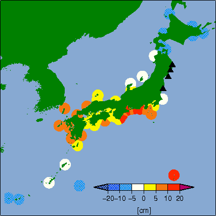 月平均潮位偏差分布