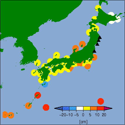 月平均潮位偏差分布