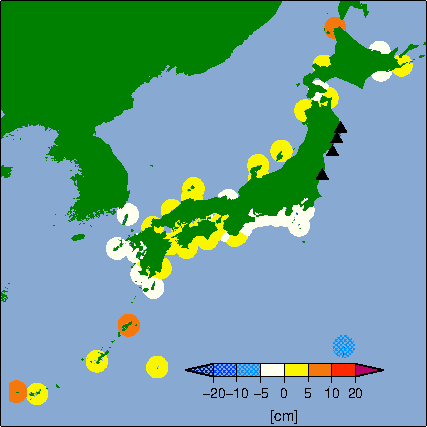 月平均潮位偏差分布