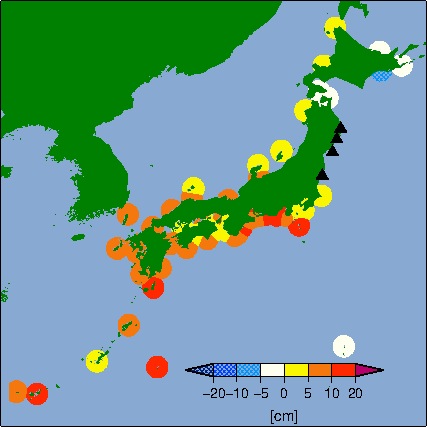 月平均潮位偏差分布