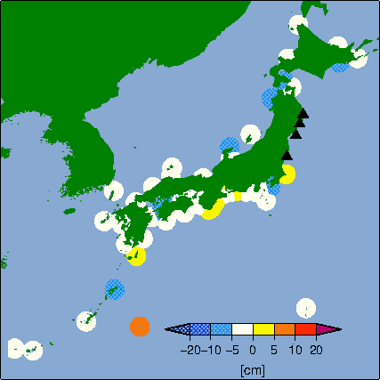 月平均潮位偏差分布