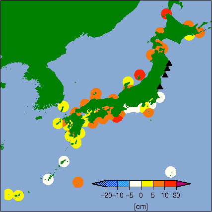 月平均潮位偏差分布