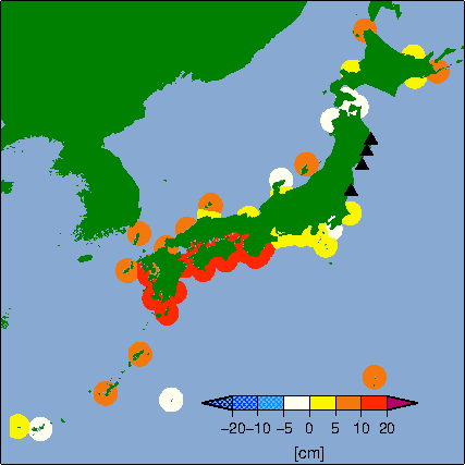 月平均潮位偏差分布