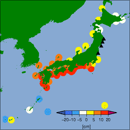 月平均潮位偏差分布