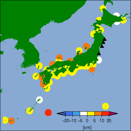 月平均潮位偏差分布