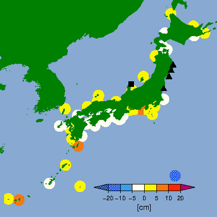 月平均潮位偏差分布