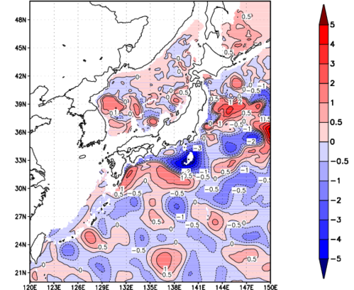 海面~740m月平均表層水温偏差分布