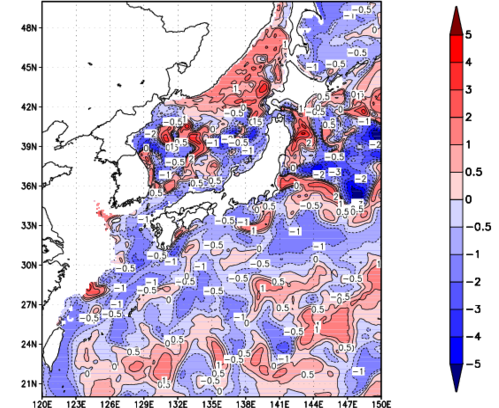 海面~100m月平均表層水温偏差分布
