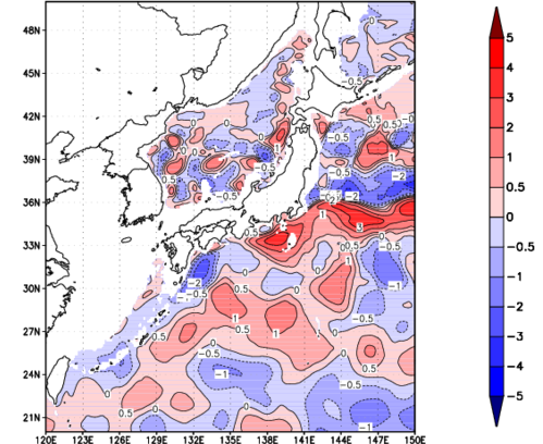 海面~740m月平均表層水温偏差分布