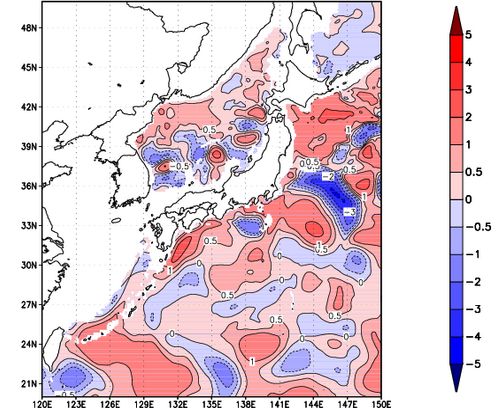 海面~740m月平均表層水温偏差分布