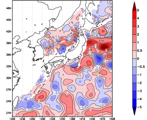 海面~740m月平均表層水温偏差分布