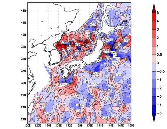 海面~100m月平均表層水温偏差分布