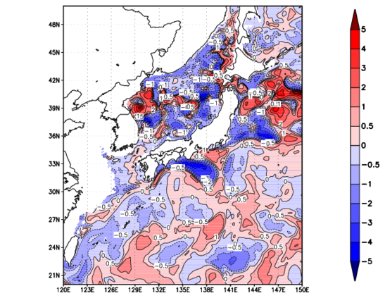海面~100m月平均表層水温偏差分布