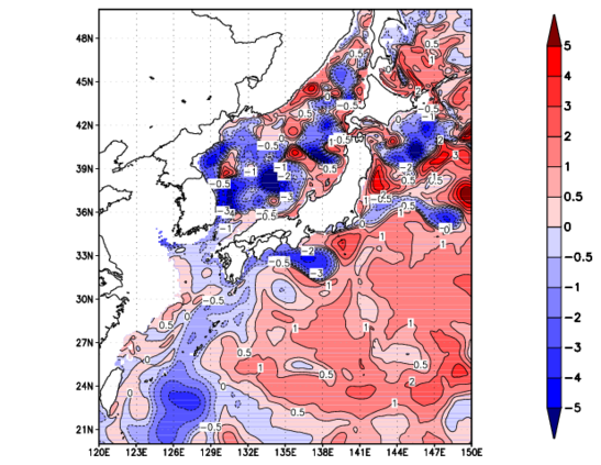 海面~100m月平均表層水温偏差分布