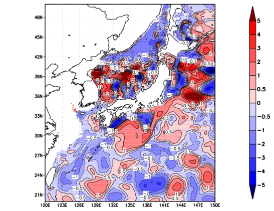 海面~100m月平均表層水温偏差分布