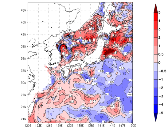 海面~100m月平均表層水温偏差分布