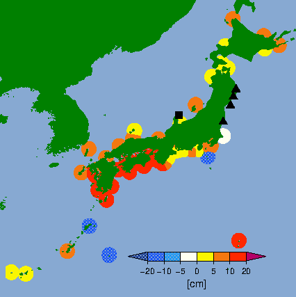 月平均潮位偏差分布