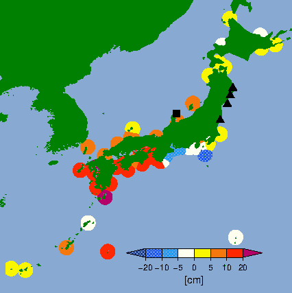 月平均潮位偏差分布