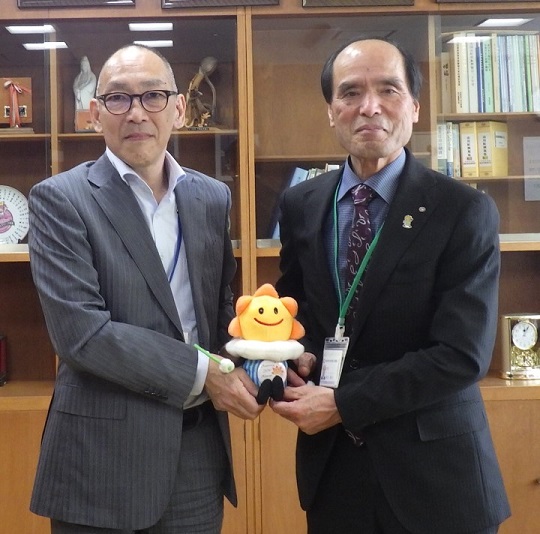 町長と気象台長