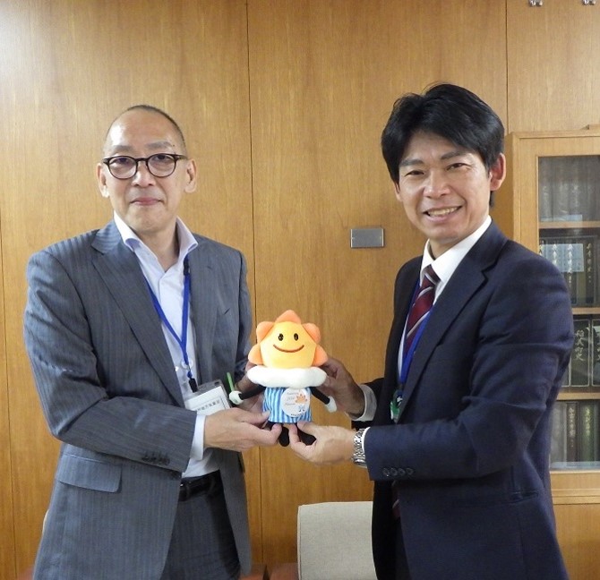 町長と気象台長