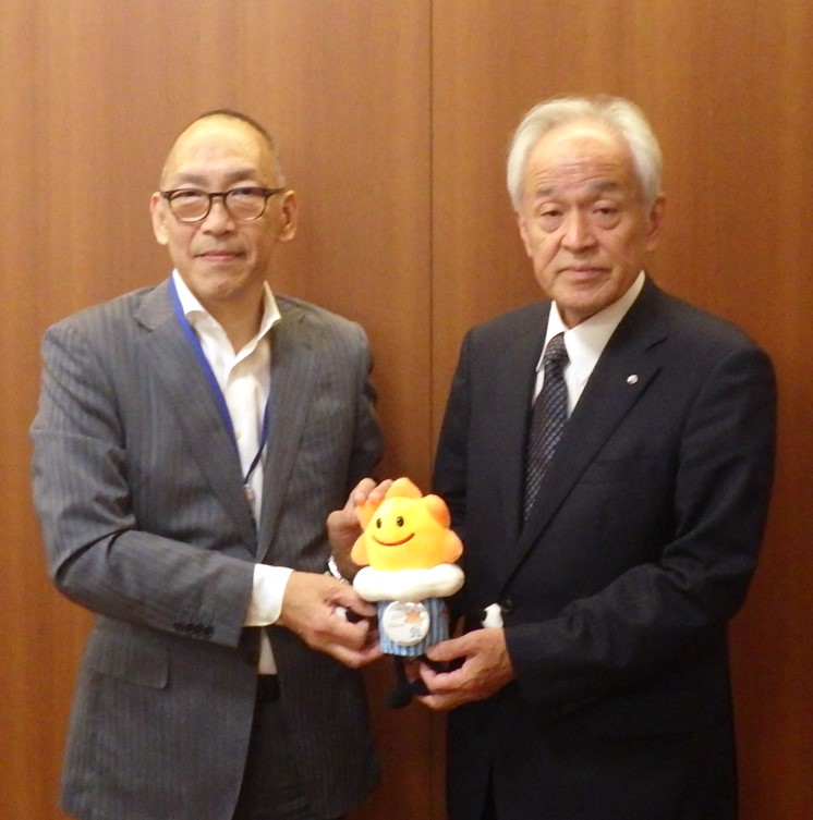 町長と気象台長