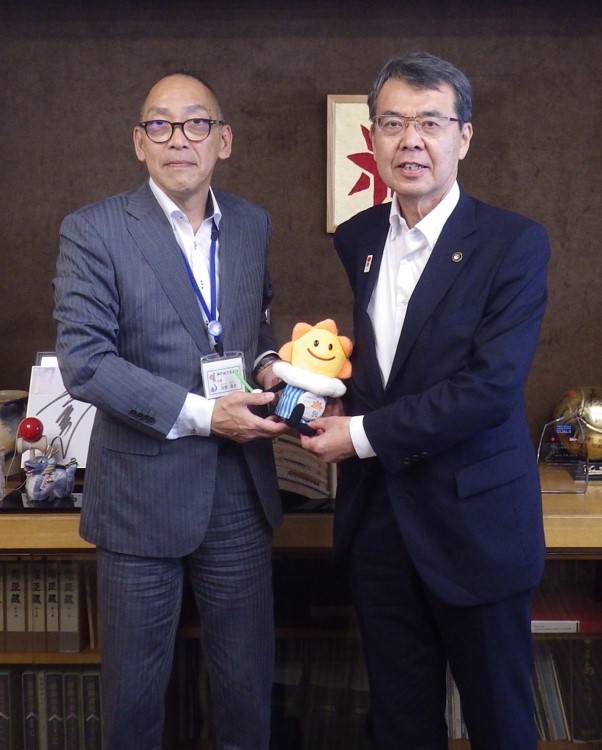 市長と気象台長