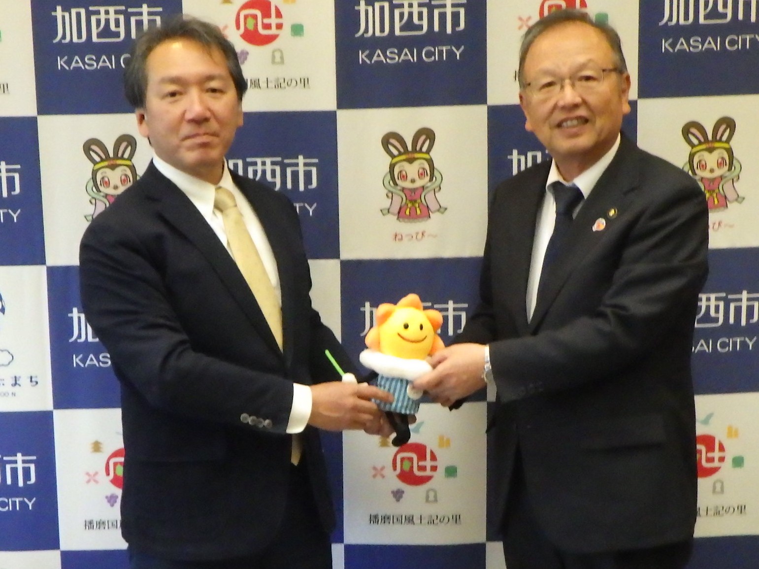 高橋市長と気象台長