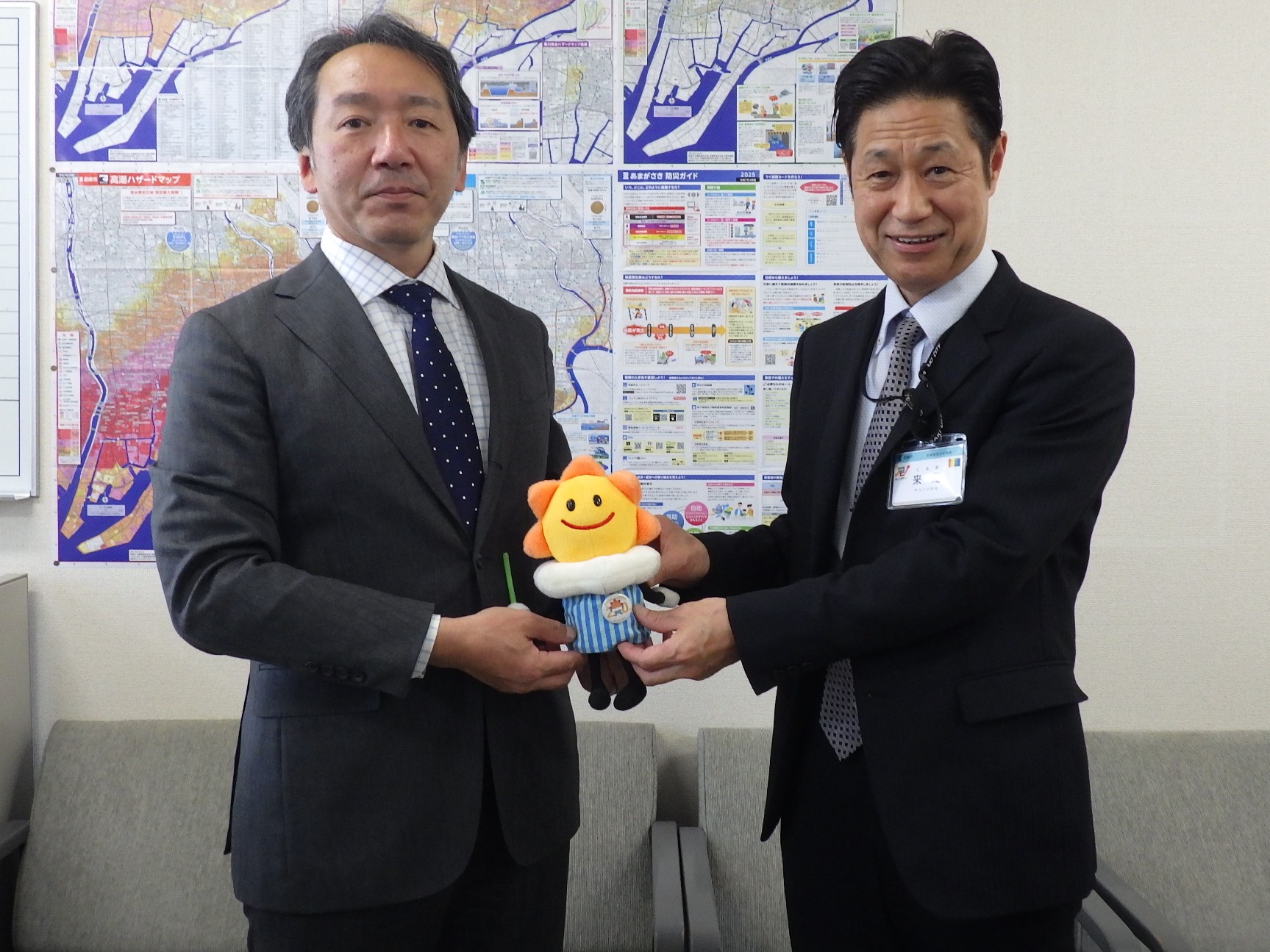 来馬危機管理安全局長と気象台長