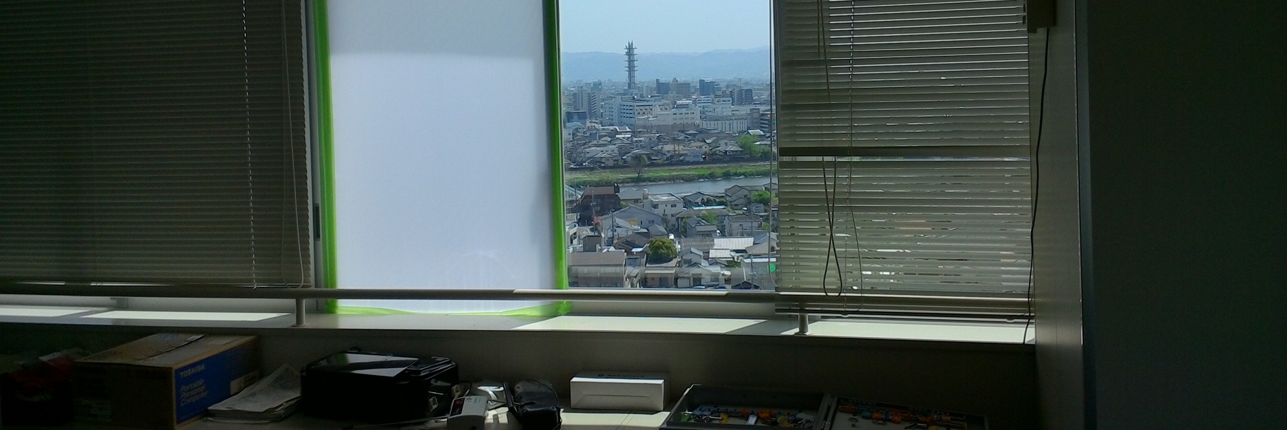 地震により脱落した窓