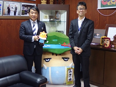 嘉戸町長との写真
