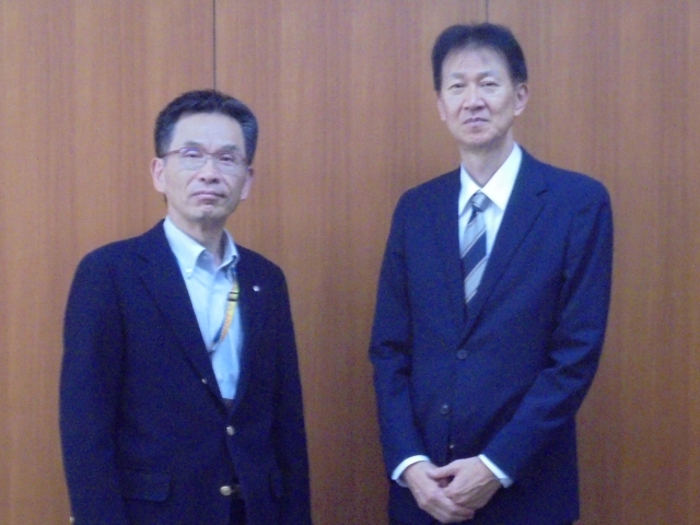 愛媛県社会福祉協議常務理事との懇談写真