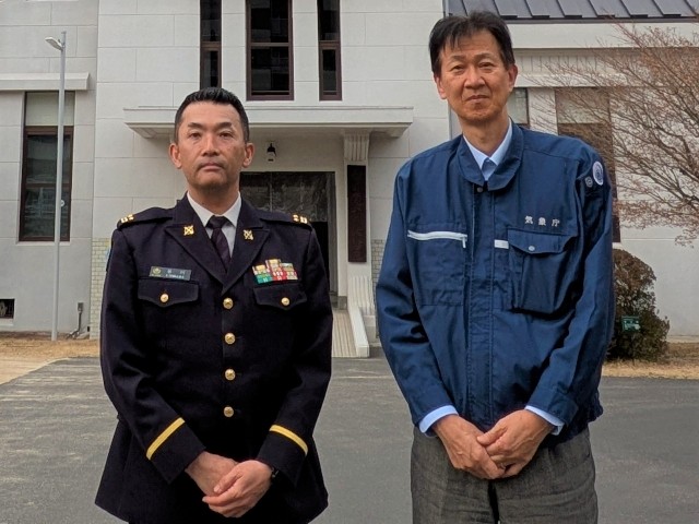 陸上自衛隊松山駐屯地司令との懇談写真