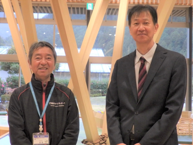 四国西予ジオミュージアム館長との懇談写真